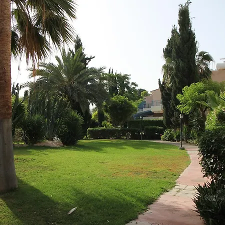 Paradise Gardens בית נופש